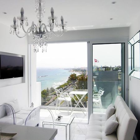 The White Pearl Suite - Beach Front City Centre With Sea View. Limassol Luaran gambar