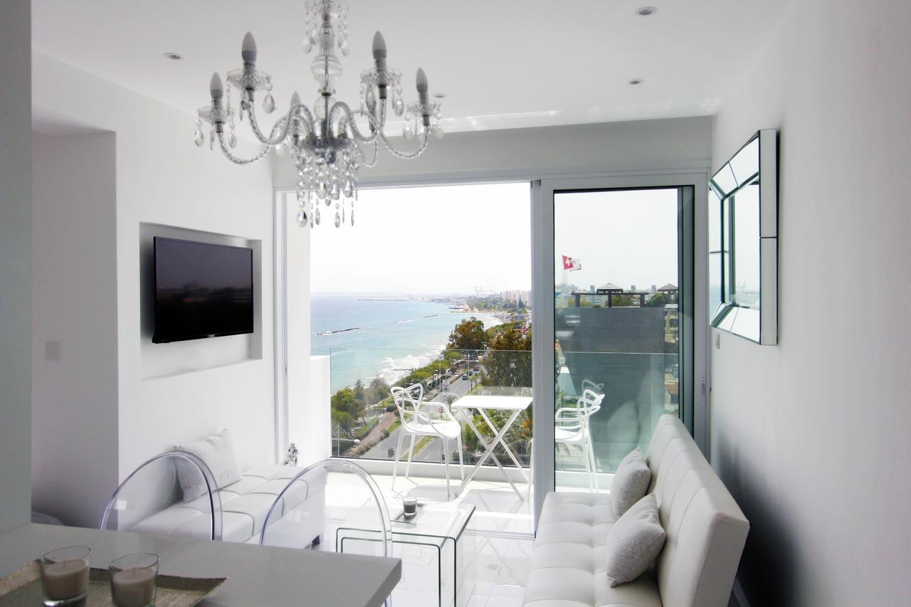 The White Pearl Suite - Beach Front City Centre With Sea View. Limassol Luaran gambar