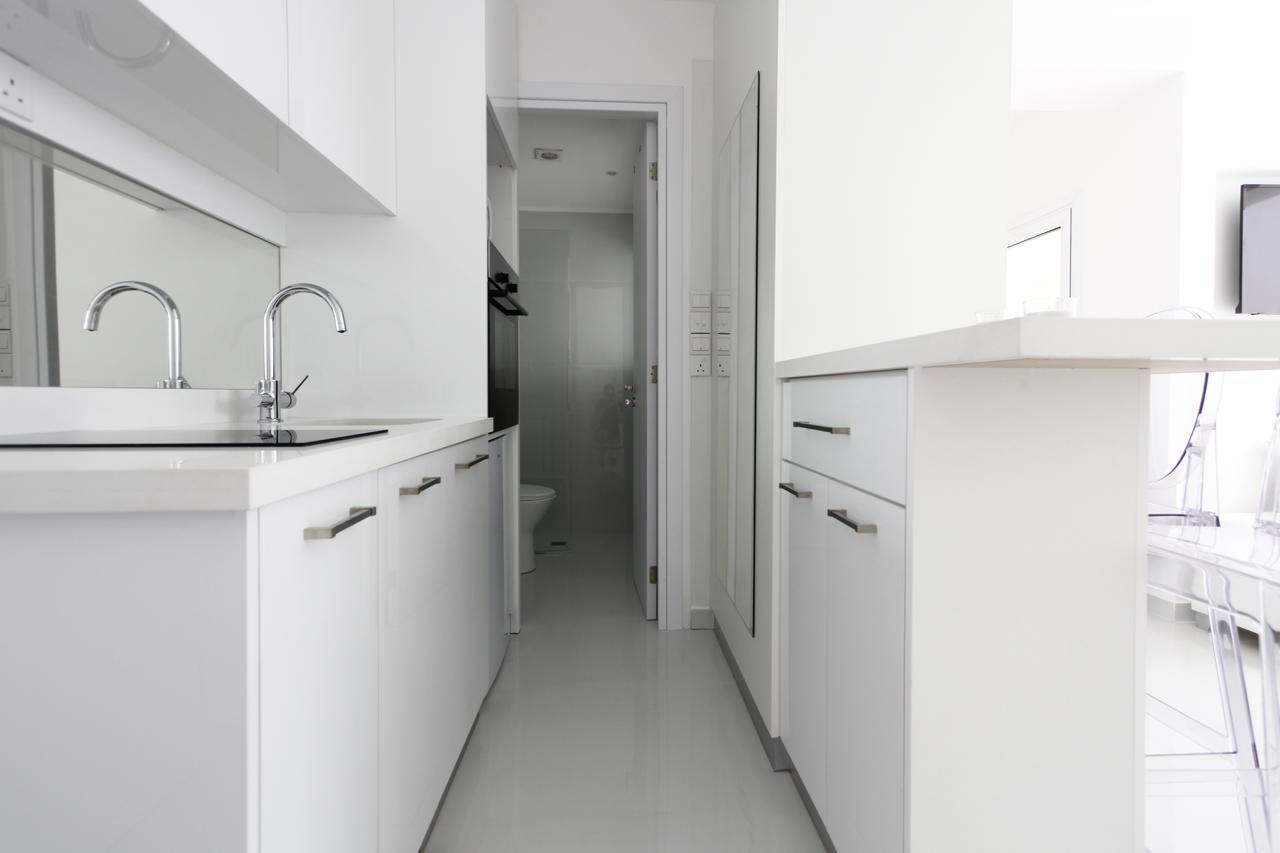 The White Pearl Suite - Beach Front City Centre With Sea View. Limassol Luaran gambar